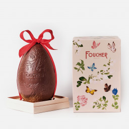 Œuf en chocolat noir au praliné amande garni de friture noir et lait (Livraison uniquement par coursier dans Paris)